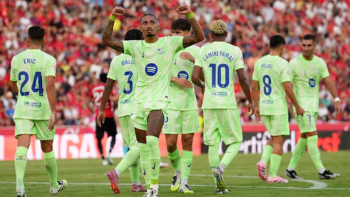 Rashford debuts as Barcelona edge past nine-man Mallorca